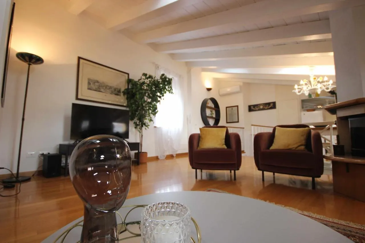 Case Vr Holiday Attico San Domenico Verona Apartment