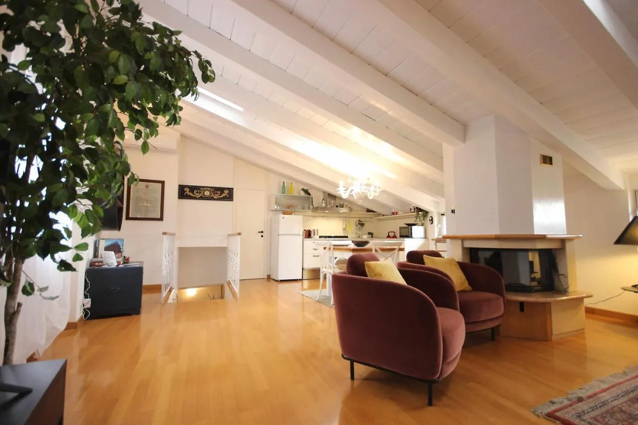 Case Vr Holiday Attico San Domenico Verona Apartment