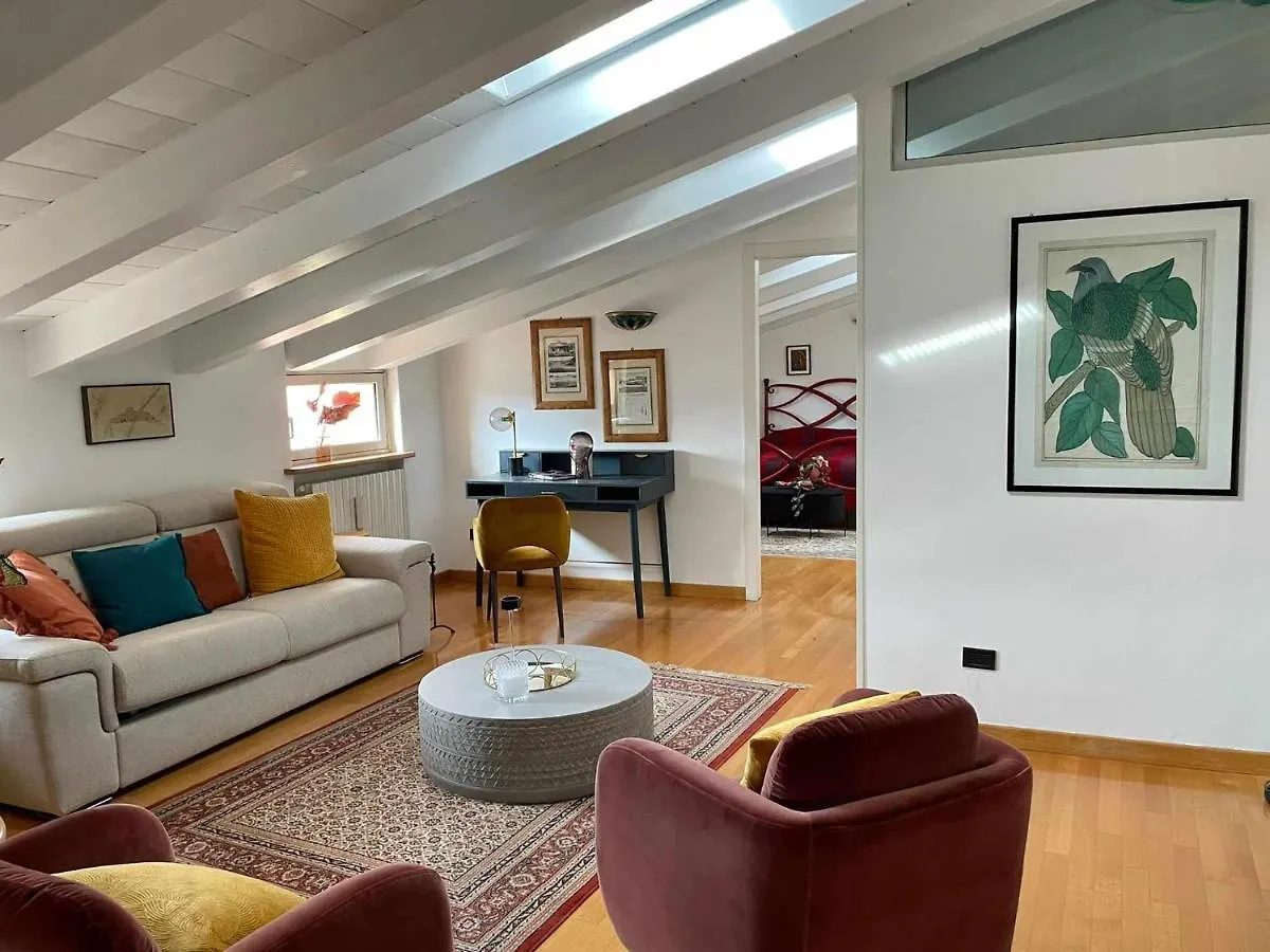 Case Vr Holiday Attico San Domenico Βερόνα 0*,